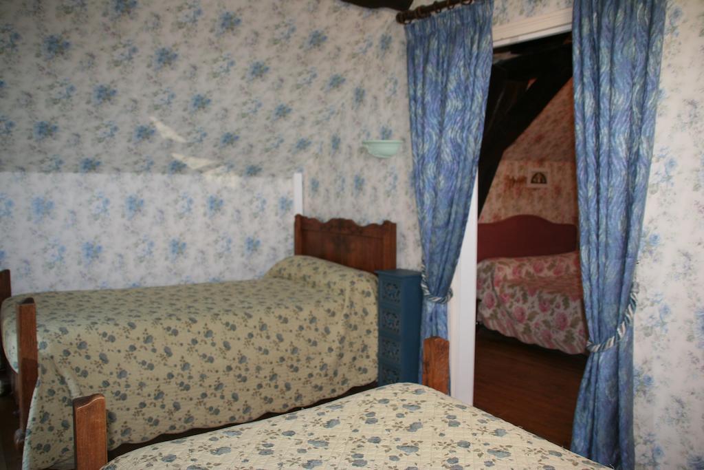 Domaine Des Parisses - Chambres D'Hotes Gennetines Zimmer foto